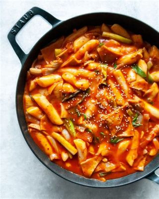 빨강고구마떡볶이: 달콤함과 매콤함의 조화를 찾아서