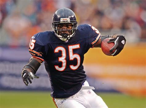 Who is Chicago Bears Starting Running Back: A Dive into the Unpredictable World of NFL Backfields